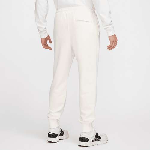 ПАНТАЛОНИ NIKE CLUB FRENCH TERRY JOGGER ПАНТАЛОНИ NIKE CLUB FRENCH TERRY JOGGER
