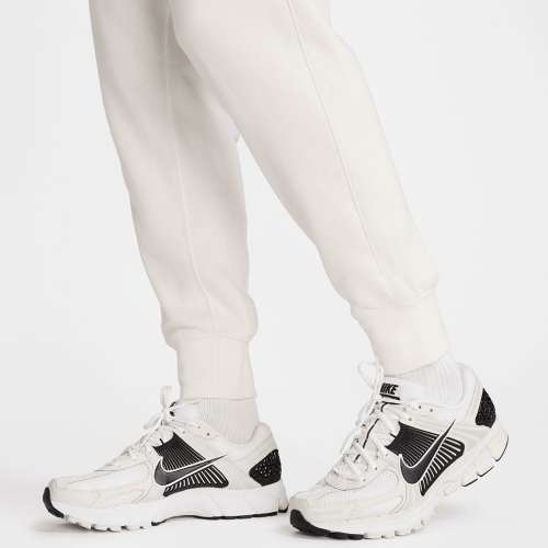 ПАНТАЛОНИ NIKE CLUB FRENCH TERRY JOGGER ПАНТАЛОНИ NIKE CLUB FRENCH TERRY JOGGER