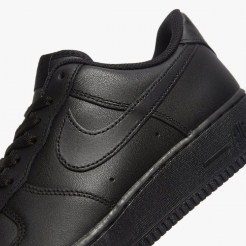 СНИКЪРСИ NIKE AIR FORCE 1 '07
