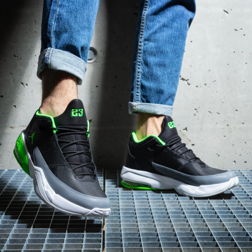 МАРАТОНКИ JORDAN MAX AURA 3 МАРАТОНКИ JORDAN MAX AURA 3