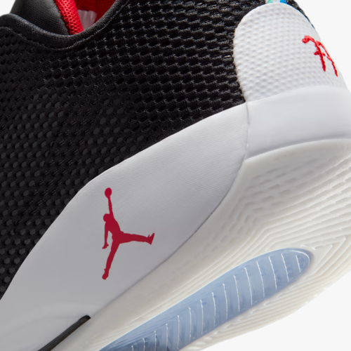 СНИКЪРСИ NIKE JORDAN LUKA 77