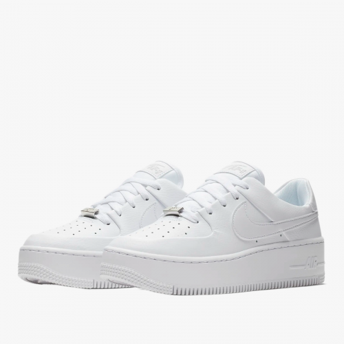 Сникърси NIKE W AF1 SAGE LOW