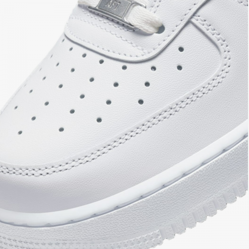 СНИКЪРСИ NIKE AIR FORCE 1 '07